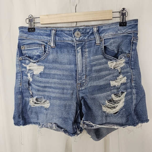 AEO Hi-Rise Shortie distressed light wash size 8 - Picture 1 of 7